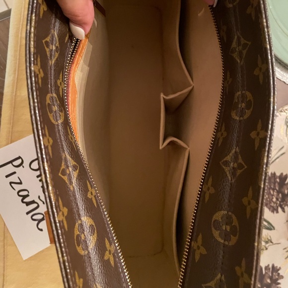 🎀 SOLD 🎀 Louis Vuitton Luco Tote - Picture 9 of 9